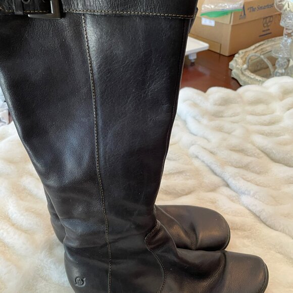 boots - Picture 3 of 5